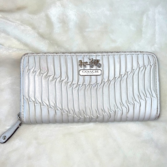 Coach Handbags - Coach Wallet